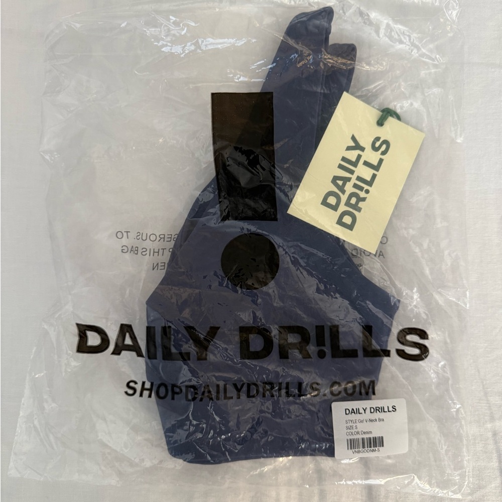 Daily Drills Go! V-Neck Bra